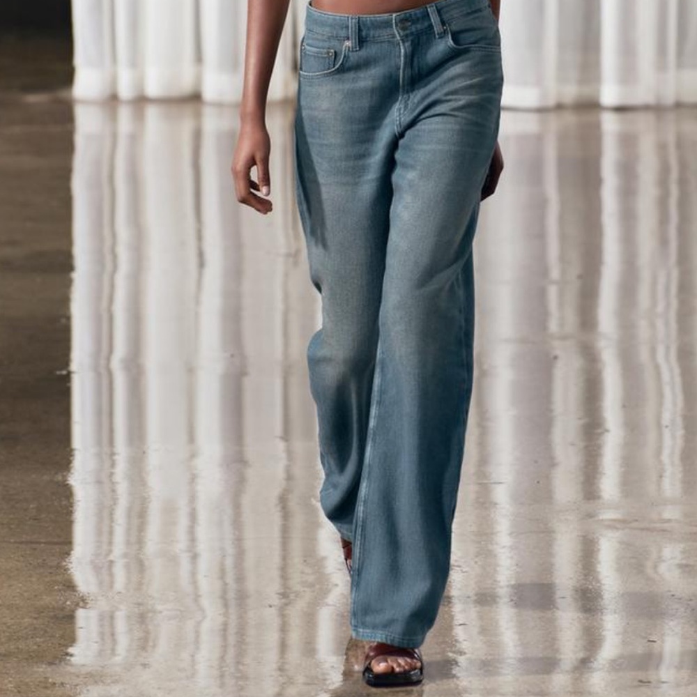 BNWT Zara Signature Denim soft indigo denim slim fit tailored leg high rise jean